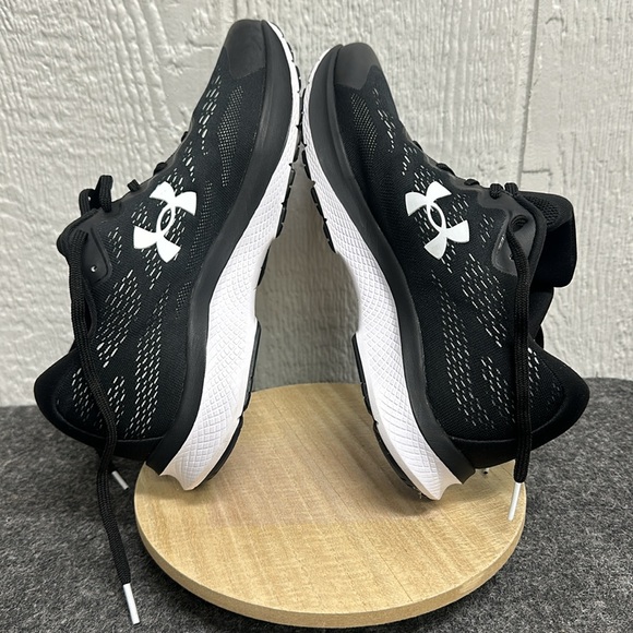 Under Armour Women’s Charged Bandit size 10.5 - Picture 4 of 16